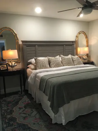 Beautiful Indian Shores Beach Condo with Intracoastal Waterway Top Floor View!