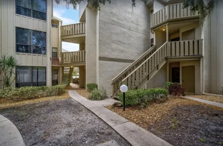 Cozy Family Condo- Beautiful Newly Renovated 2 Bedroom - Near Siesta Key! Отели рядом с достопримечательностью «Sarasota Beach»