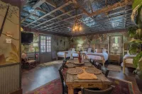 African-Themed Retreat: Kooyah Hotels in Comfort