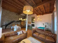 Maison Bord du Canal du Midi Piscine Hotels in Homps