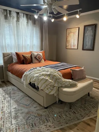 Cozy Home 1 Mile From Food/Shopping, Close to Kaw and Ponca Lake