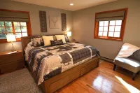 Woodlands Retreat Hotels near Lake George Expedition Park