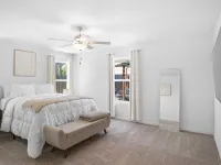 Serenity, a tranquil 4-bed, 3-bath home minutes away from UC Merced. 머시드 호텔