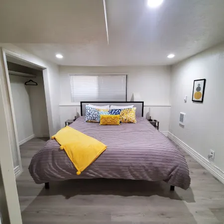 Spacious & Modern Guest Apartment with Private Entrance Отели в г. Cache County