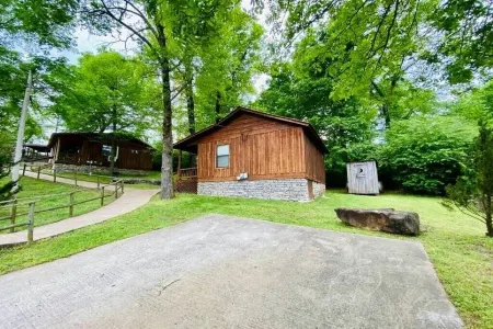 Liberty Cabin Number 301 Отели в г. Маунтин-Вью