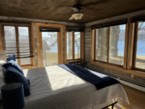 Moonlight Manor on Keuka Lake in Hammondsport