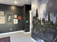 NEW Harry Potter Themed / Cozy Mountain Views! Hiking, Biking, Close to Downtown