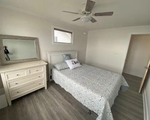 BEAUTIFUL LAKE FRONT NEWLY RENOVATED COTTAGE 2021 Hotels in Gerrish Township