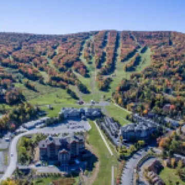 New - Cozy Modern: Stunning Views,3 Mins Ski,BBQ,Fire Pit,Game Room,Walk to Town