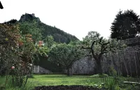 Bel Appartement de 110m2 Dans un Hôtel Particulier du Xviiie Siècle Hotel a Salins-les-Bains