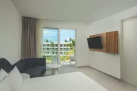 Marriott Miches Beach, An All-Inclusive Resort Hotel a 