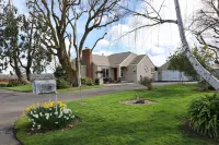Tokay Heritage House - Quiet Country Home in Lodi, CA