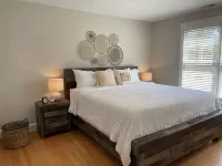 Luxurious Downtown Home with 4 King Beds, 3min to downtown, 5min to Duke - 3-Star