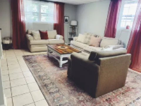 Basement Apartment on the Loop