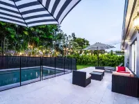 Grey Manor – Spacious 3Br/2BA Hallandale Home, Heated Pool & Smart Amenities ハランデール・ビーチのホテル