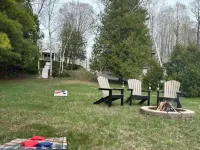 Walloon Lake Waterfront! Private Beach! Pets! Fireplace! Fall Colors!