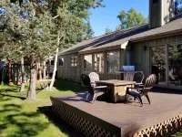 Chugach Foothills Chalet -- a charming, quiet east Anchorage retreat! 알래스카 대학 주변 호텔