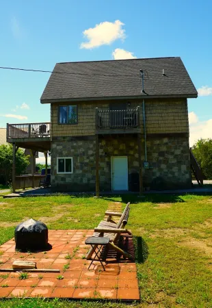 Unforgettable Sunrise View, Dual Living Spaces & on Douglas Lake by Pigeon Forge