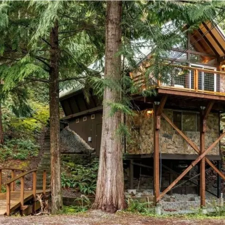 Private 2Br Creekside Chalet w/ Wood Stove!