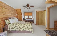 Big Bear Lodge: Massanutten Escape - Sleeps 14, 2 Min to Slopes