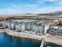 Lakefront Condo w/ Jacuzzi, Rooftop near  Mall, Casino, Theater w/ City Views - 4-Star