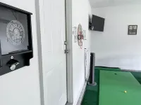 Pinehurst FORE-Bedroom Ranch with Golf Garage & Fenced Large Yard