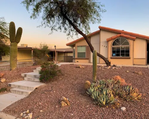 Across from water & pet-friendly - Bullhead Bend! Hotels in Laughlin