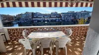Confortable Appartement Avec Trés Jolies Vues sur Port Empordá et sur Canal