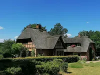 Reetgedecktes Ferienhaus am Strandweg