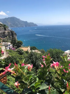 Romantic Pied a Terre on the Sea .Views Every Room Concierge,on Amalfi dr.Aaaaaa