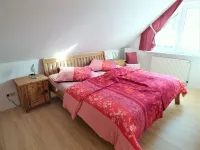 Newly furnished holiday home near the dike well suited for families with WiFi