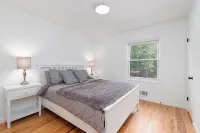 Newly renovated, pristine home Hotels near Sam's Club