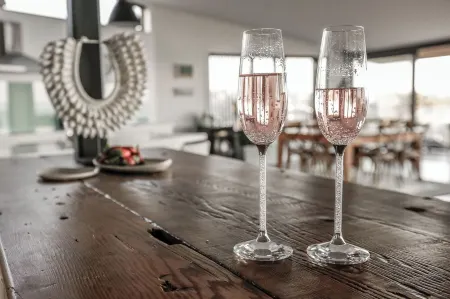 Spectacular views and prime location Отели в г. Авалон Бич