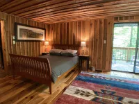 Treetops Cabin in the Woods!