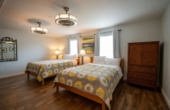 Charming Beach Cottage, Beach Chair Service Included