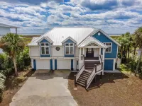 Beautiful Ocean front cottage with stunning views.  Golf cart included!