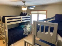 Spacious Year Round Condo Retreat to the White Mountains