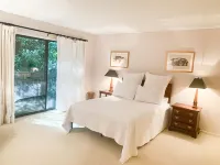 Lakefront cabin in mountains, 1 mi away from skiing/tubing!