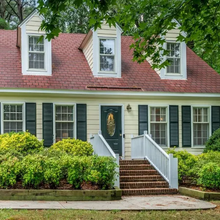 Cozy 4bd Home - NC State & Airport nearby - BBQ