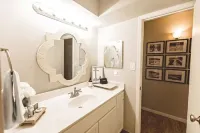 Waterfront Condo 🏖️ Gorgeous View🚤