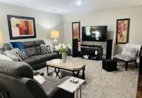 Short term avail! 5 min from MIZZOU,Univ Hospital! Family sized,clean,fenced