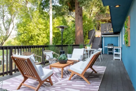 Mill Valley Home Near Muir Woods Redwoods Beaches San Francisco and Wine Country Отели рядом с достопримечательностью «Национальная зона отдыха Голден Гейт»