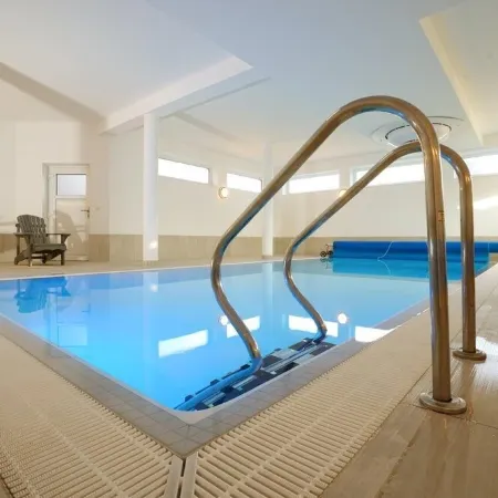 Four-window villa with private swimming pool, cinema, sauna for 14 people