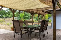 Splendid Wine Country Escape: Pool, AC & Near Healdsburg and Michelin Dining.