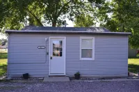 Delightful 1-bedroom tiny home in quiet area
