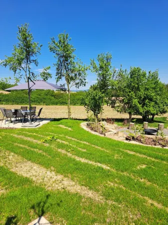 Neu Renovierte Ferienwohnung Mitten in der Natur des Weserberglandes