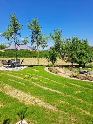 Neu Renovierte Ferienwohnung Mitten in der Natur des Weserberglandes Hotels in Extertal