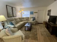 Your piece of Paradise at Palm Manor Condo Hoteles en Englewood