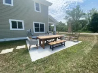 Relax by Lake Michigan within a 5-min stroll