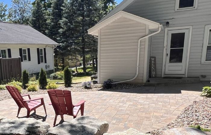 3 Bed, 2 Bath Cozy Home Across from Zoo in the Heart of Baraboo.